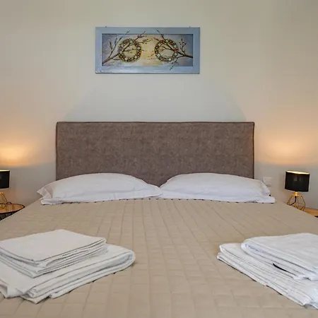 Villa Zenith White Elegant 2
