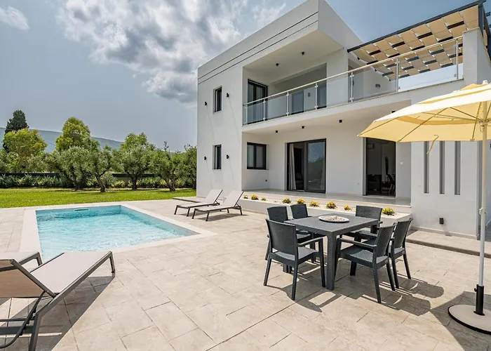 Villa Zenith White Elegant 2